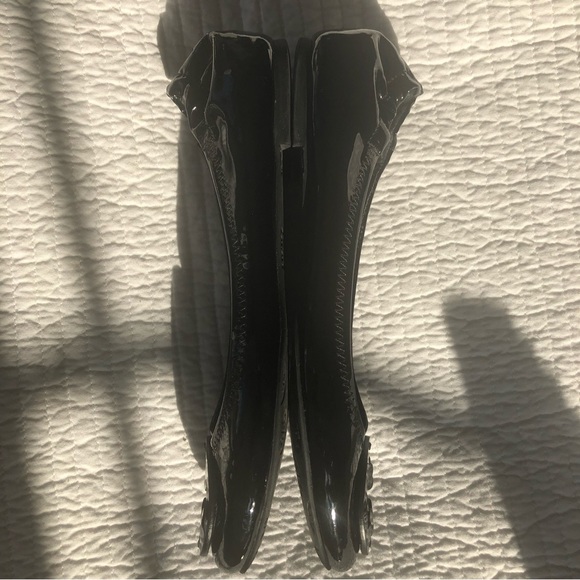 Tory Burch Patent Leather Reva Flat - Picture 5 of 8
